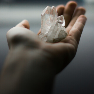 Evoluciona y Eleva Tu Energía Con Los Cristales – Primeros Pasos