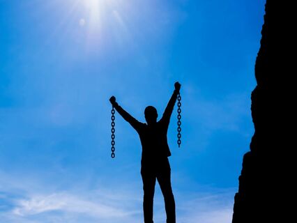 How To Use Mindful Eating To Lose Weight - by Justin Noppe