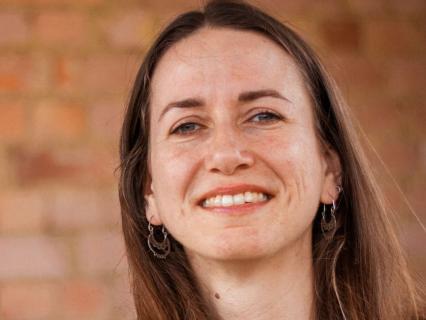 Breathe Less To Focus Better: Functional Breathing For Mental Clarity - by Sina Weber