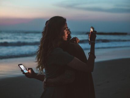 How To Break Up With Your Phone Addiction - by Mattis Norrvidd