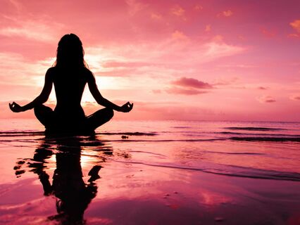 8-Minute Meditation For Grounding Your Energy
