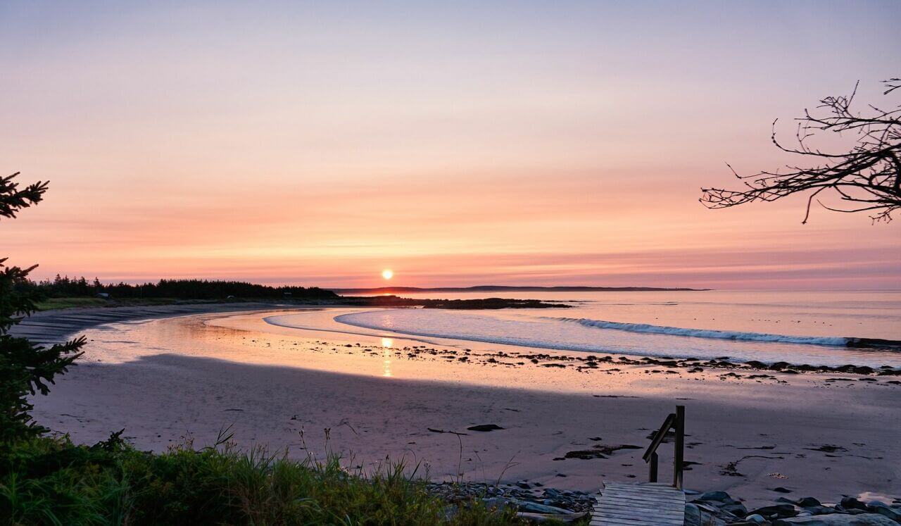 Living In Our Body: Somatic Mindfulness