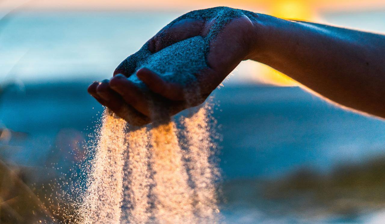 Let Them Go: Calm And Let Them Stay In The Past (Vipassana)