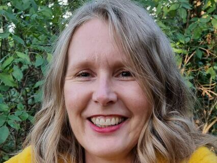 Escape The Stress Cycle: Understanding And Overcoming Destination Addiction - by Clare Downham