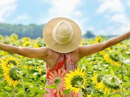 Supporting The Stomach System - by Helen Hansen