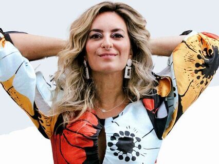 Be Magnetic - by Lahaina Daudt