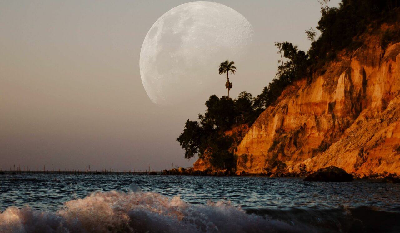 Healing With The Moon