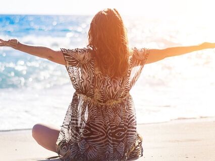 Yin Yang Stretching Through The Five Elements - by Helen Hansen