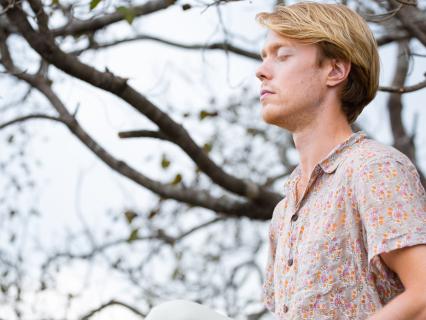 Silent Meditation For Beginners: Build A Steady Practice - by Julian Merten