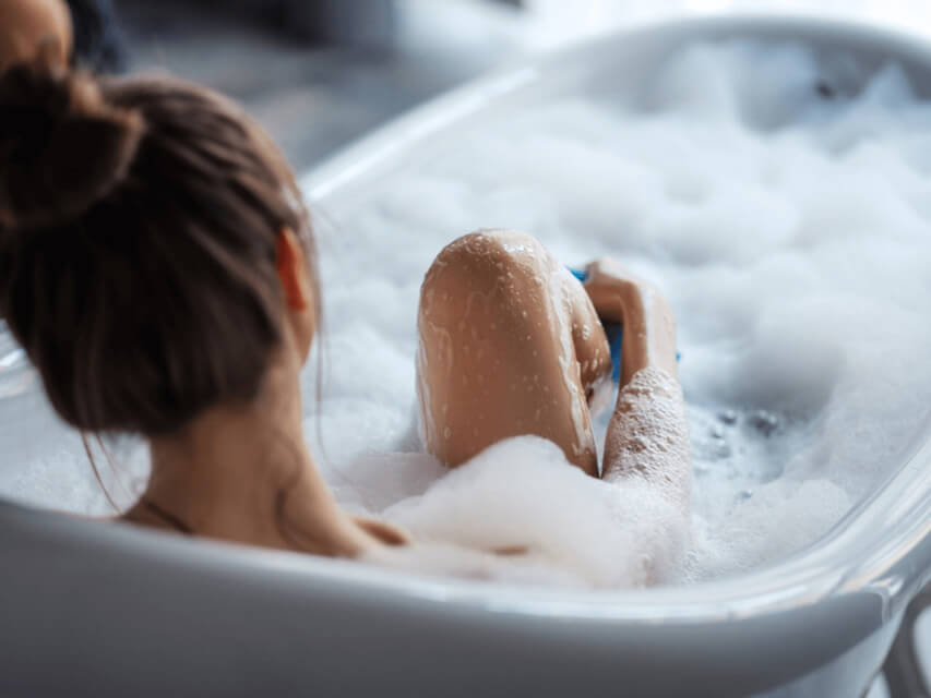 10 Minute Relaxing Bath Meditation | + 1 Hr Spa Music | Nikki Dyer