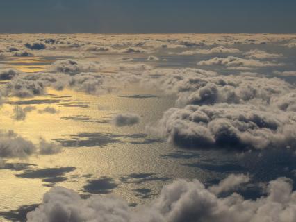 Ambient Synth Music - Towards The Ocean With Me