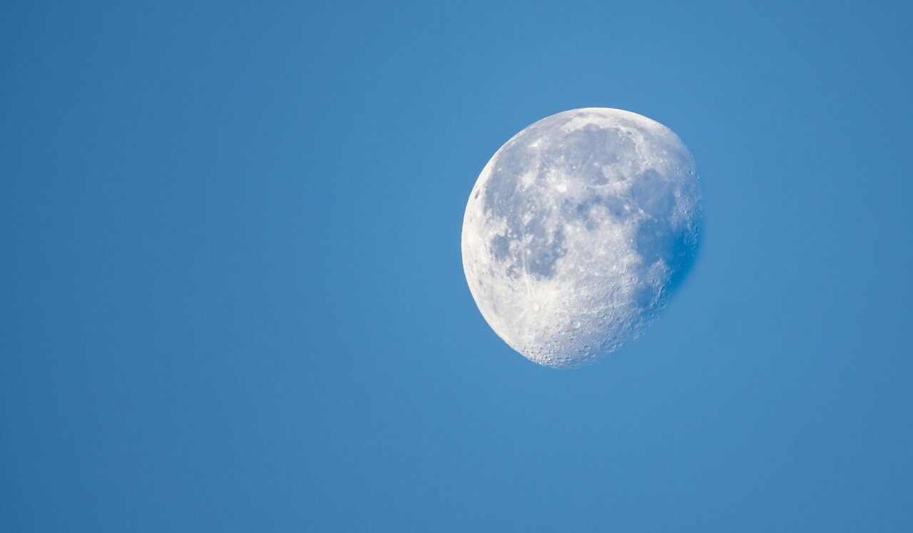 For Sleep: My Monday Night (The Moon)