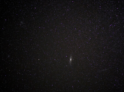 Soothing Pad-Like Voices For Sleeping – Cosy Sleepy Place