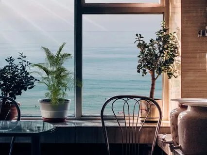 Комната с гостями (Терапия Принятия и Ответственности)