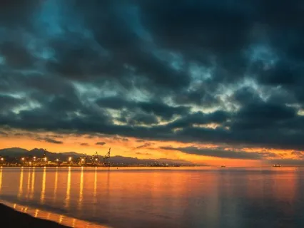 Relaxing Ambient Music With Ocean Waves