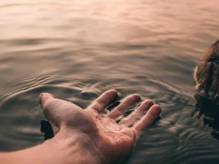 1 Minute of Silence to Calm Your Mind