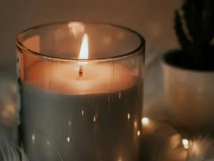 1-Minute Spark Of Hope: The Best Case Scenario Candle