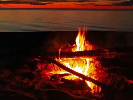 10 Hours Of Campfire Crackle By The Sea For Sleep