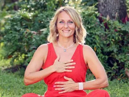 10-Min Walking Meditation For Menopause Relief