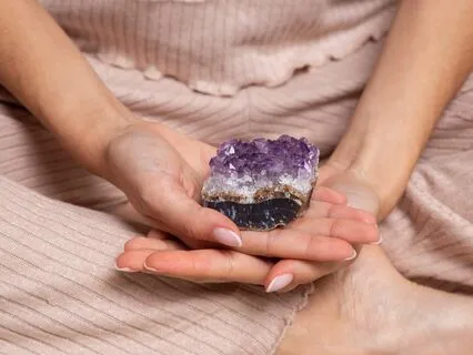10-Minute Meditation For Setting Intentions With Crystals