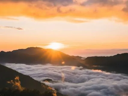 10 Minute Morning Ritual: Finding Strength In Stillness