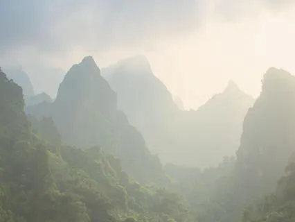 10 Minute Morning Sound Bath | Thailand Mountains Ambiance