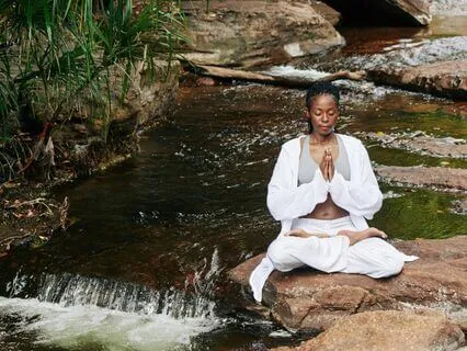 10-Minute Spacious Awareness For A New Perspective