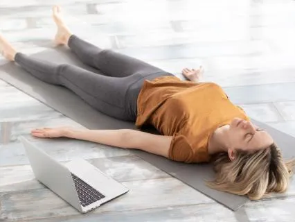 10 minutos de yoga nidra para relaxar - com sons da natureza