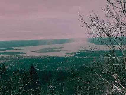 10hr Binaural Green/Brown/Pink Noise For Sleep (Fjord Flow)