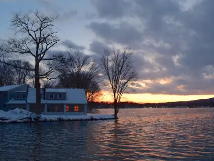 11 Hours White Noise For Sleep, Starting With Peaceful Piano