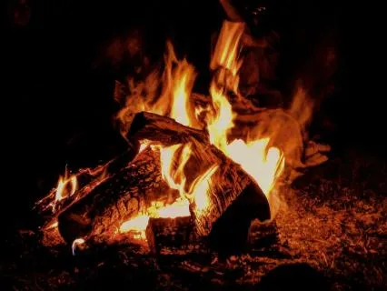 12 Hour Campfire, Gentle Rain And Distant Thunder For Sleep