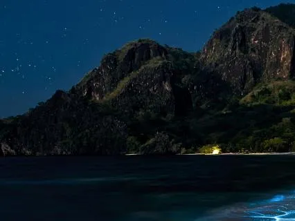 12 Hours of Ocean Waves for Deep Sleep and Gentle Alarm Bell