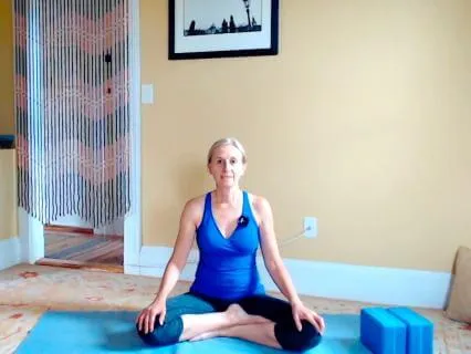 12-Min Reset: Hip Mobility For Ease