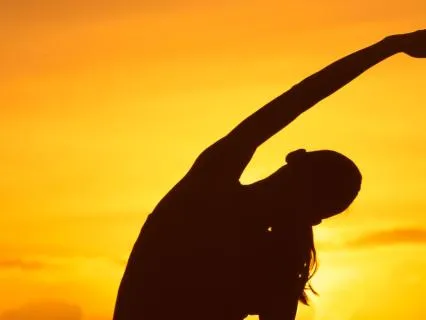 15 Minute Morning Vinyasa Flow For Energy [Vocal Guidance]
