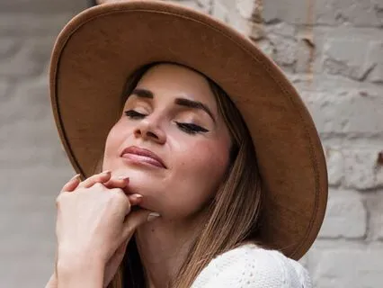 2-Minute Daily Motivation: Live The Wish Fulfilled