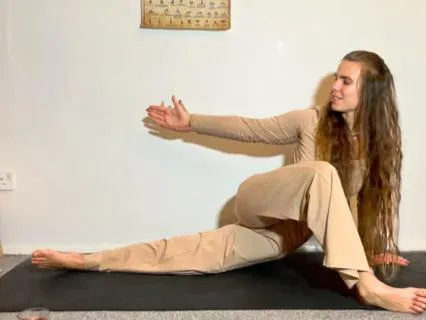 20 Min Yoga for Spine Mobility - Back Pain Relief
