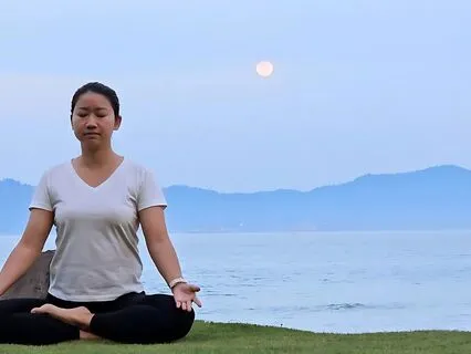 23-Min Full Moon Manifestation With Ocean Sounds