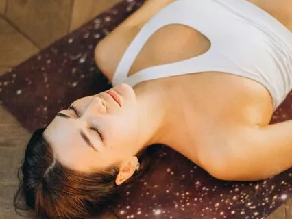 25-Minutter Yoga Nidra For Dyp Hvile Og Velvære