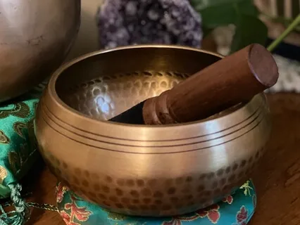 3-Minute Grounding With Tibetan Bowls & Wind Chimes