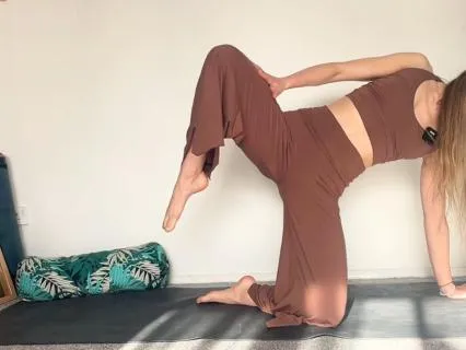 30 Min Gentle Pelvic Floor Yoga | Release Hip Tension