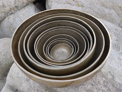 33 Bowls Tibetan Singing Bowls: Breathe