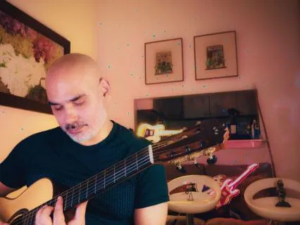 333 Golden Guitar Lullabies