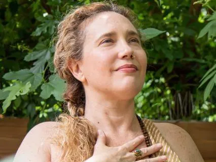 4-7-9 Breath With Shhh Exhale To Quiet the Mind