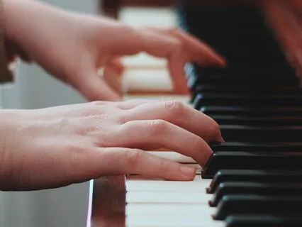 444Hz Slow Soft Piano & Rain For Relaxation