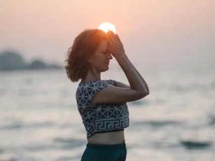 5 Minute Body Scan Meditation (Soft Scottish Accent)