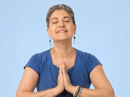 5-Minute Daily Abundance Prayer For 40+ Day Practice