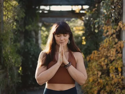 5-Minute Grounding Meditation - Body And Breath Connection