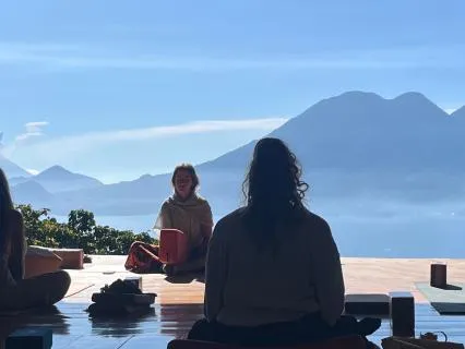 5 Minute Relaxing Breath Awareness Meditation