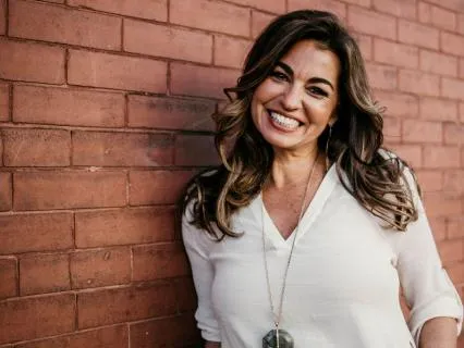 520: 5 Ways To Stop People-Pleasing & Be Your Authentic Self