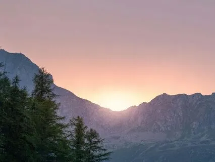 528 Hz | Divine Guidance - Deep Voyage Reiki & Massage Music